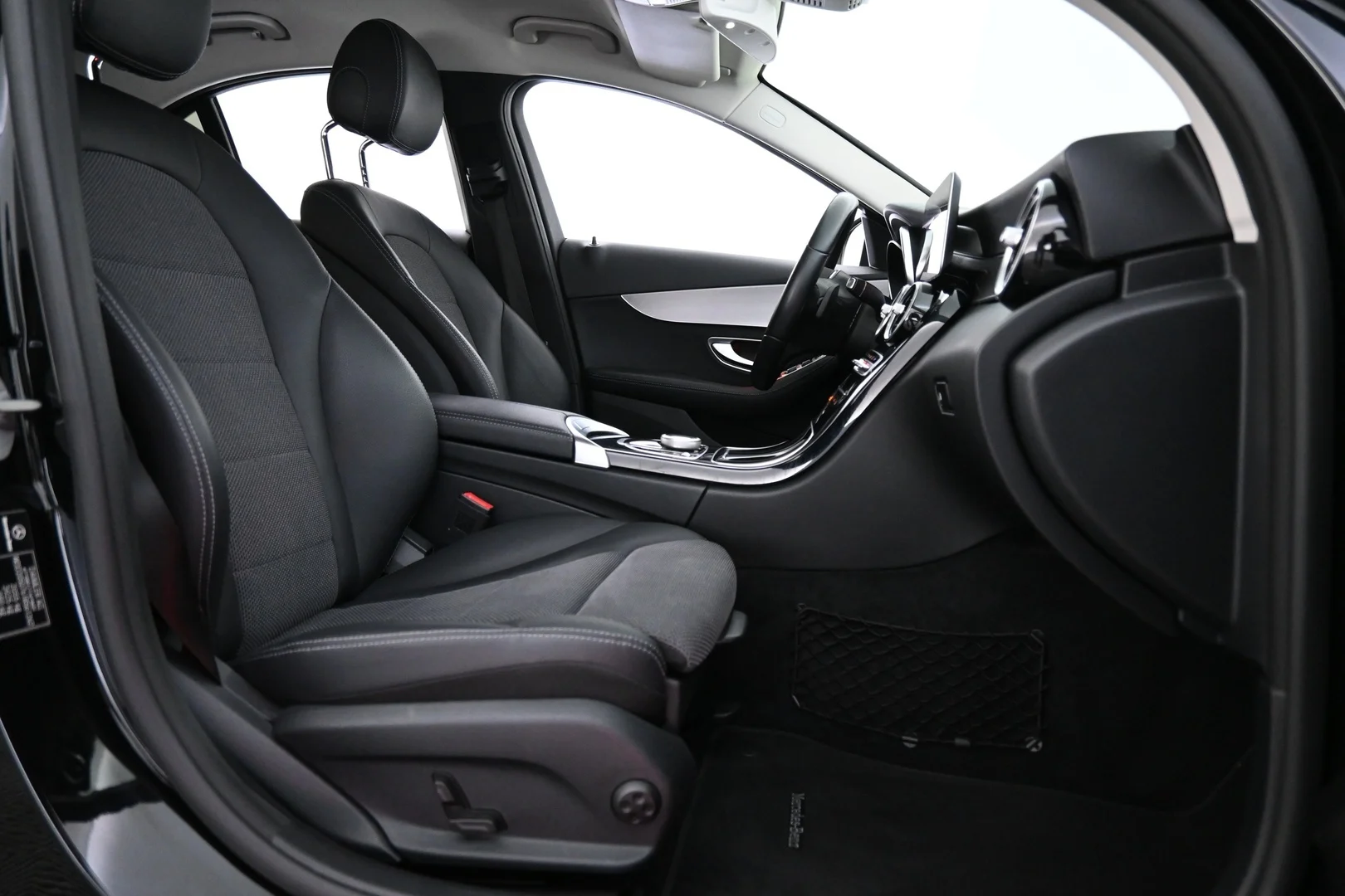 Car Image - 2SsqXMjY9MV1r5rCEtqHZa