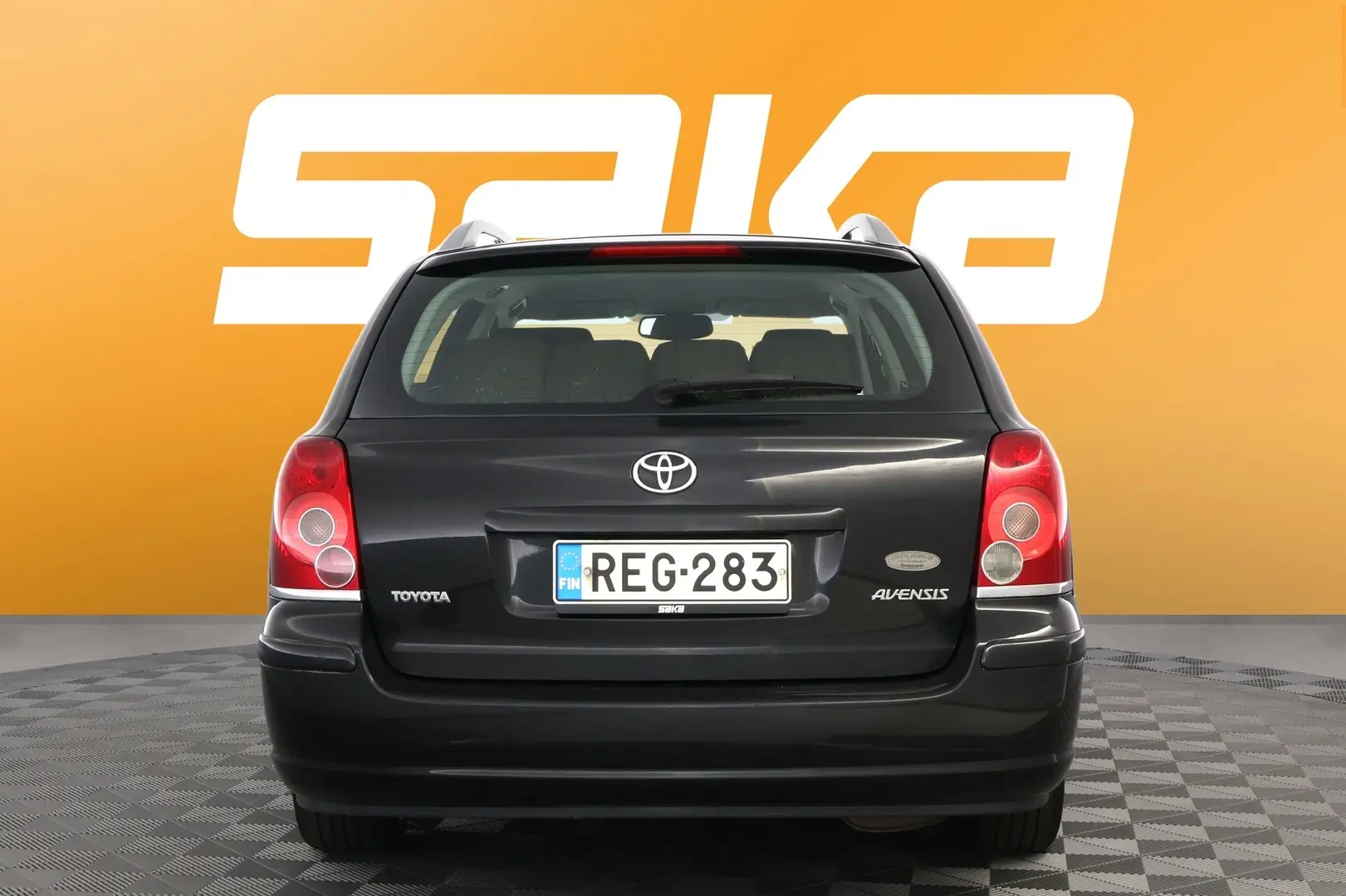 Car Image - 7GxoNuUNDPteTo8v9NU3df