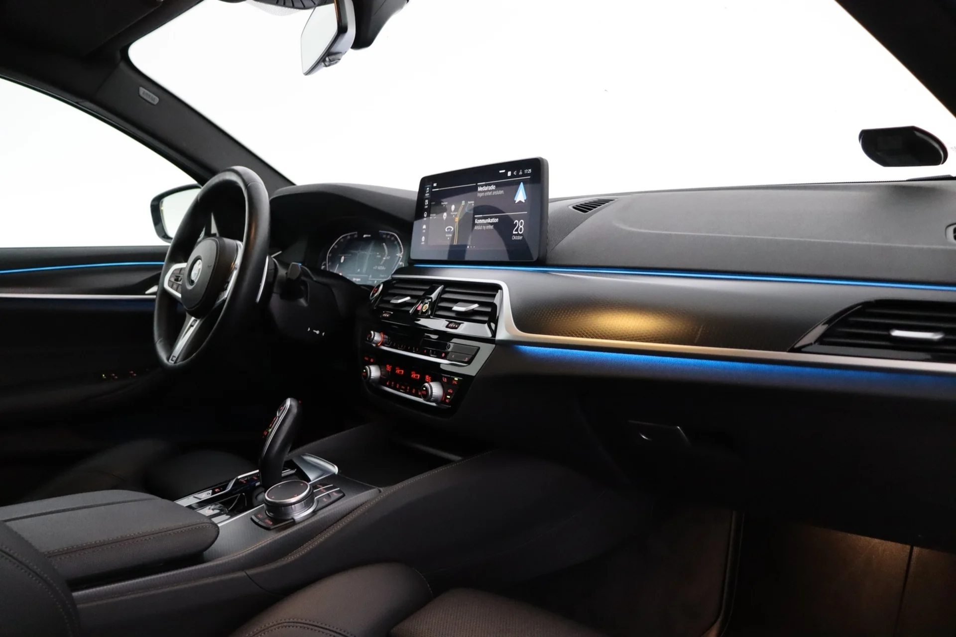 Car Image - jqY98CY9i0dpTX97OnLuR