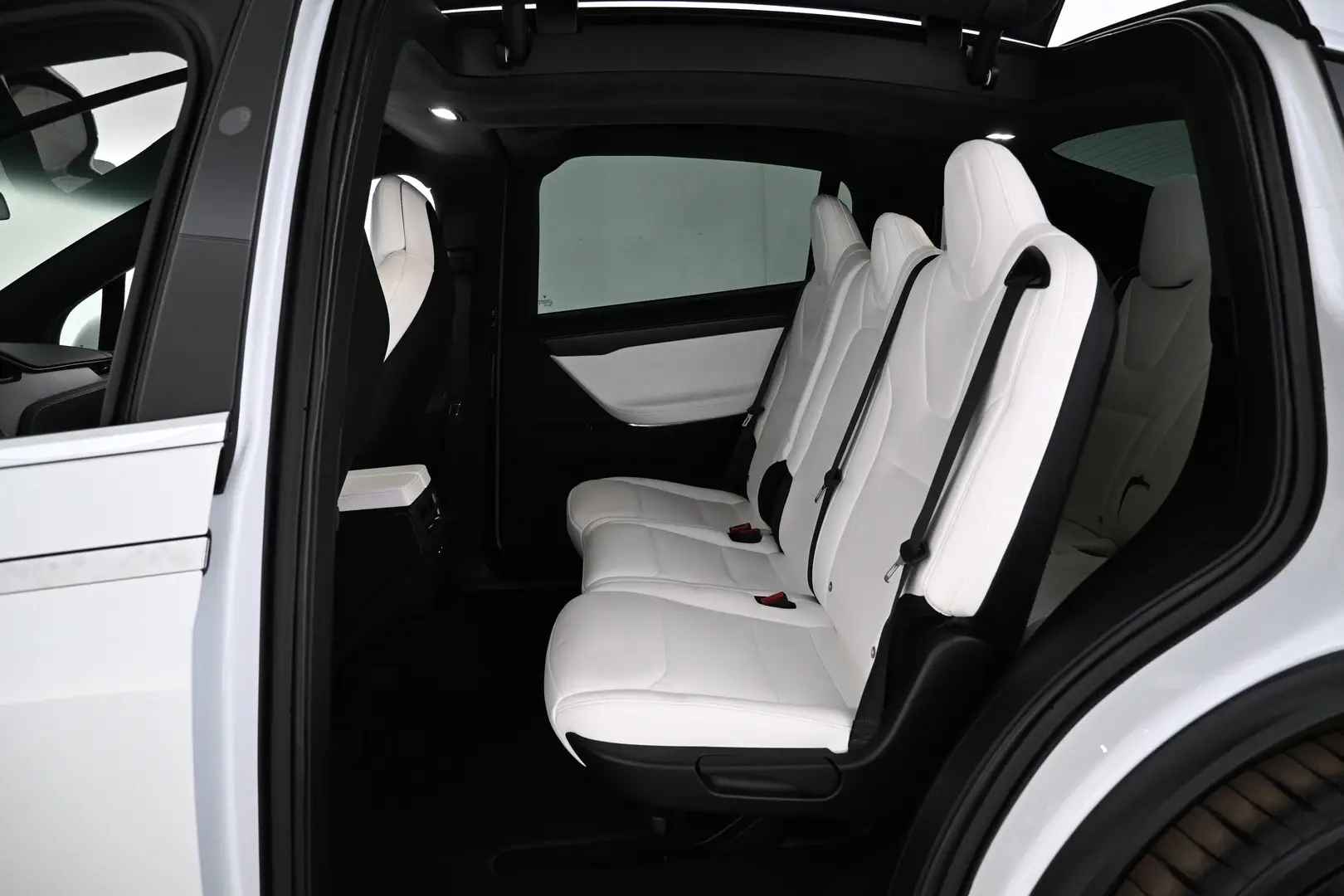 Car Image - 4CO1LuHUHCBgAf7VvBQmvy