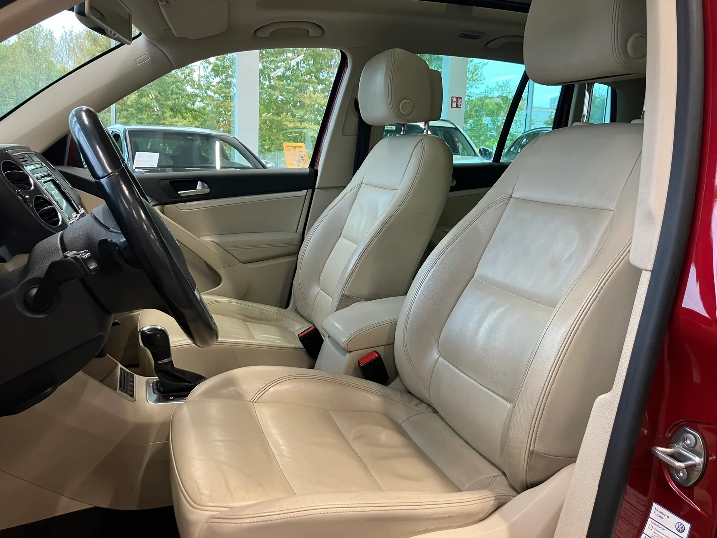 Car Image - 5OITrLBQZYorl8Y7f62m2a