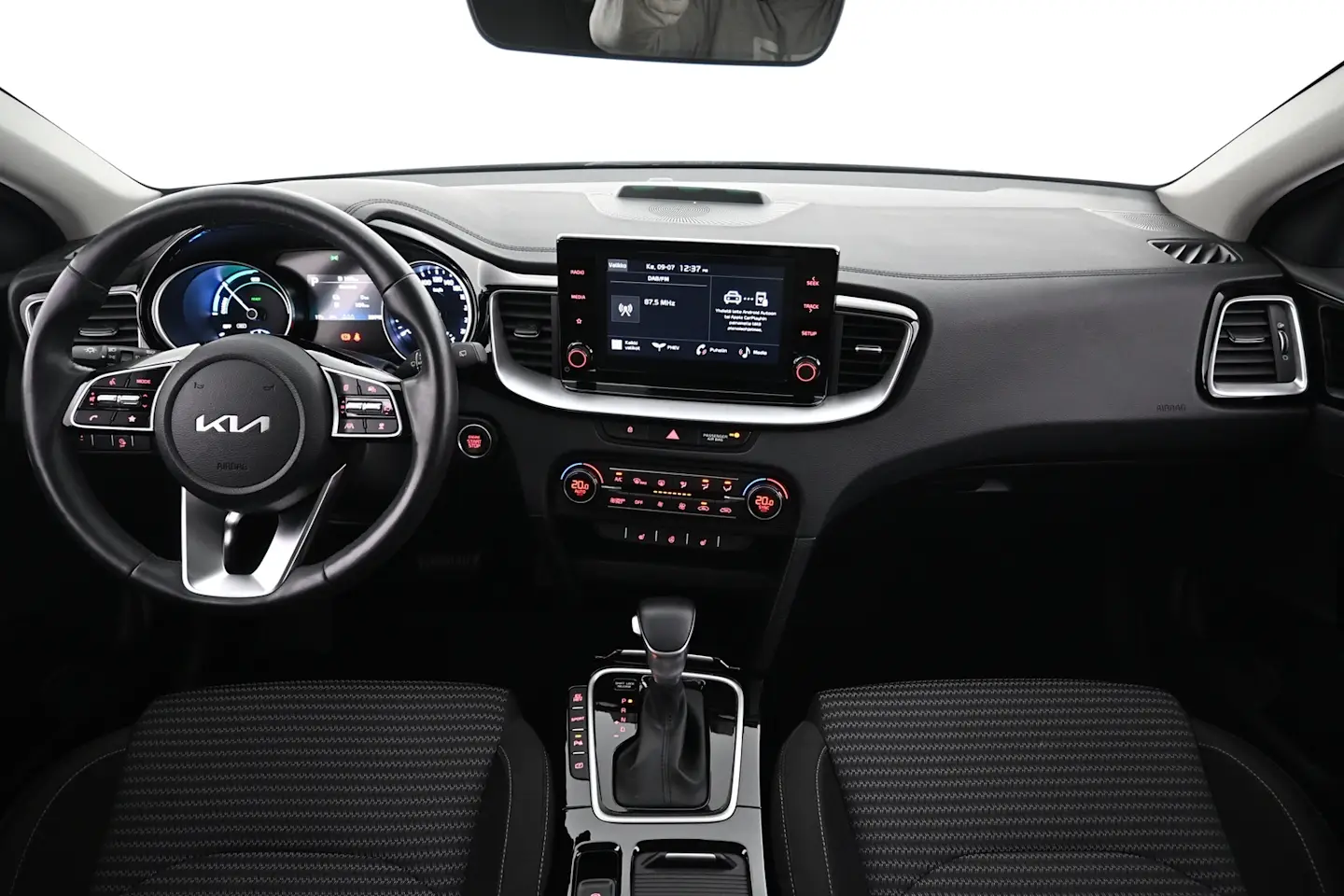 Car Image - 6CXOWXGBLV9FeXclluguZ6