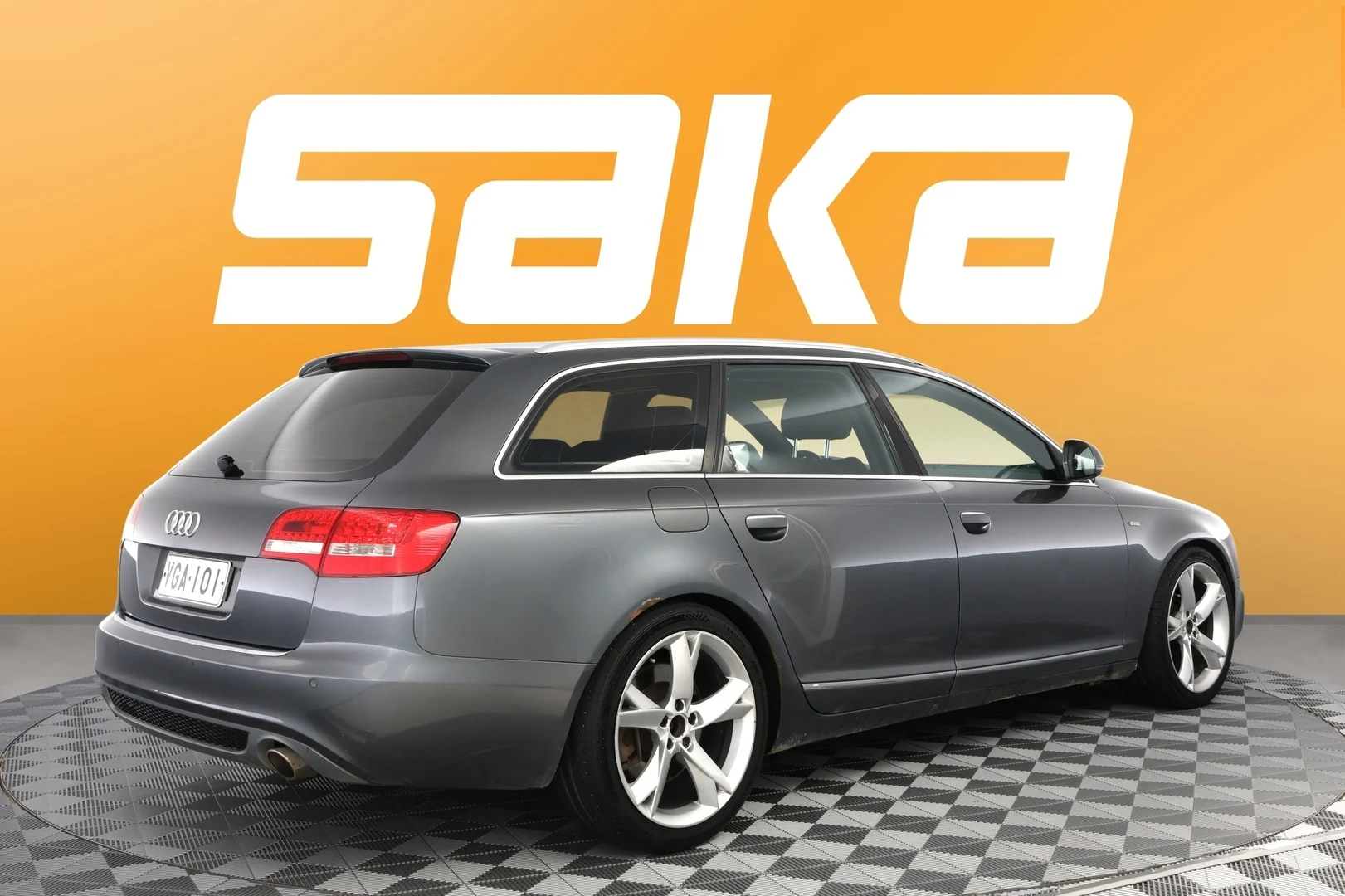 Car Image - 7DwAGL4Xro4AuStR9PPRew