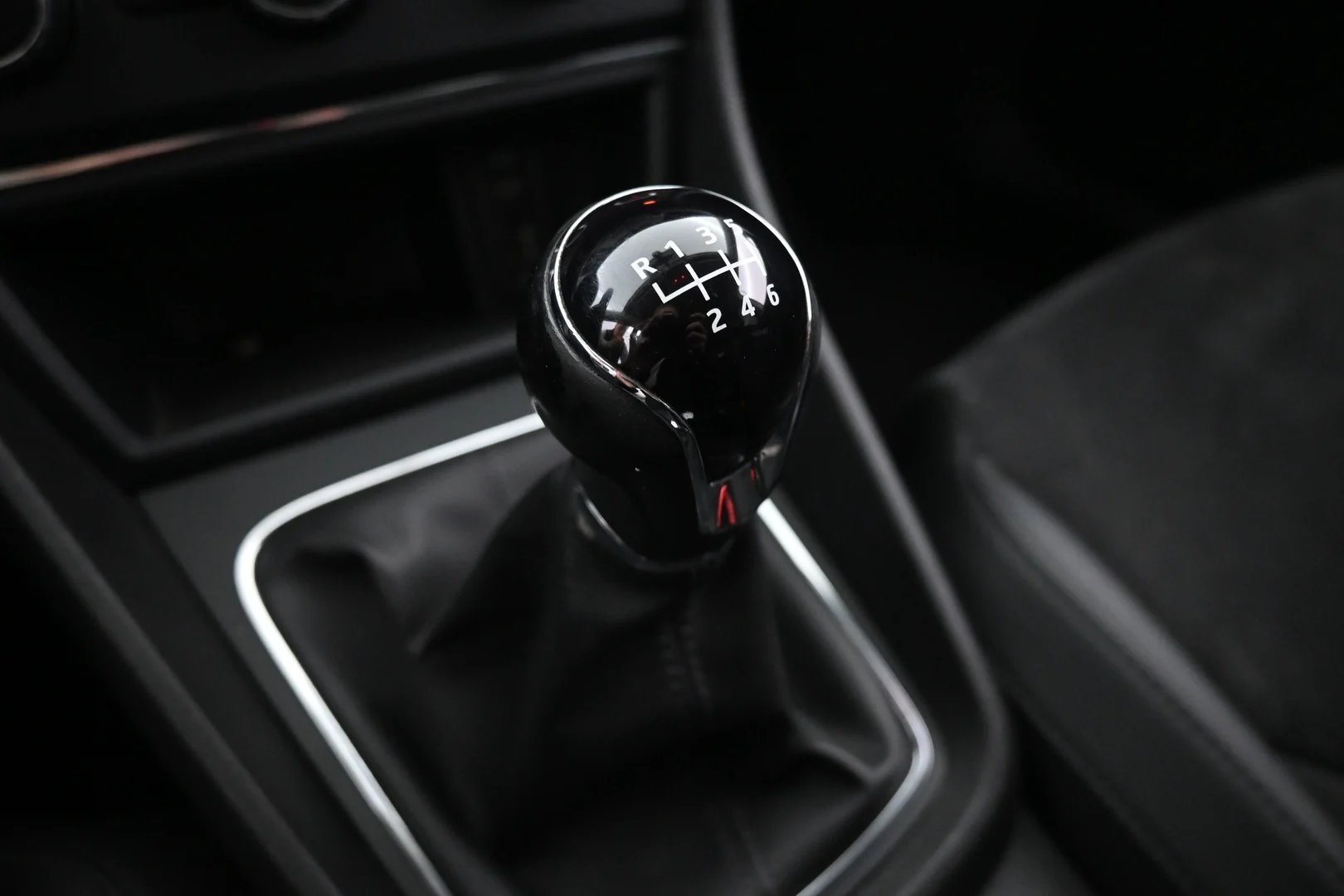 Car Image - 6jxEgd18J8xSDHsDkRssBr