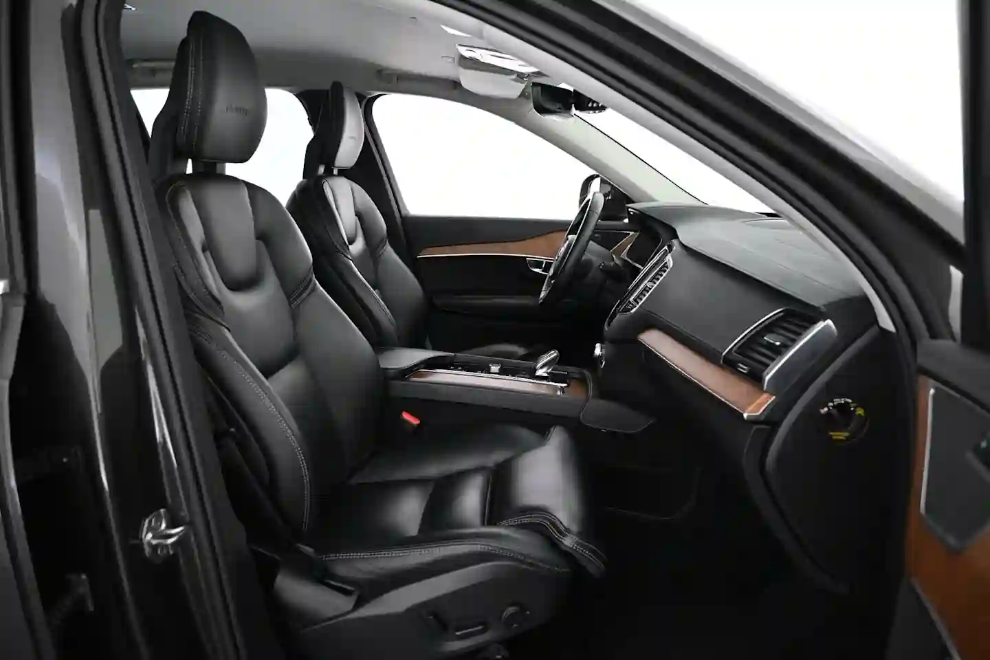 Car Image - 4TSSilqVPzvHXKbhyNBVWJ