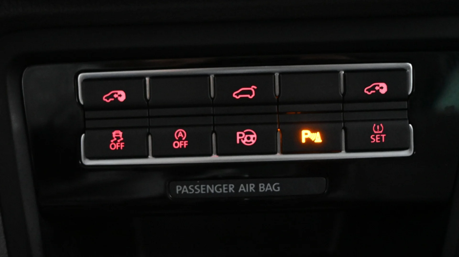 Car Image - 6RUQmnoiPymvG03TlYPju5