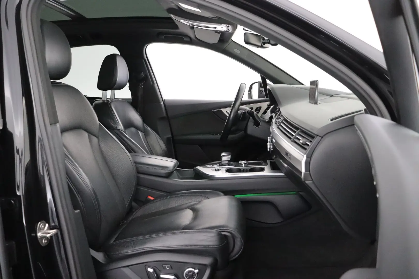 Car Image - 3EyzQnf7t201rDR68M1k35