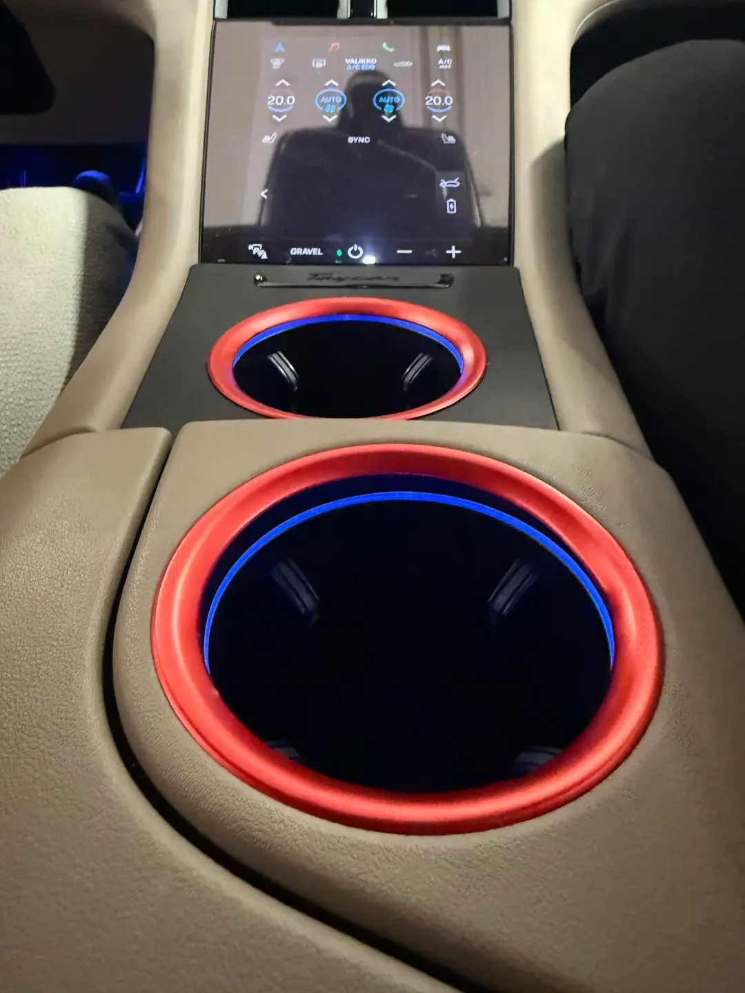 Car Image - BnGla9znFvewAZFFSoJXd
