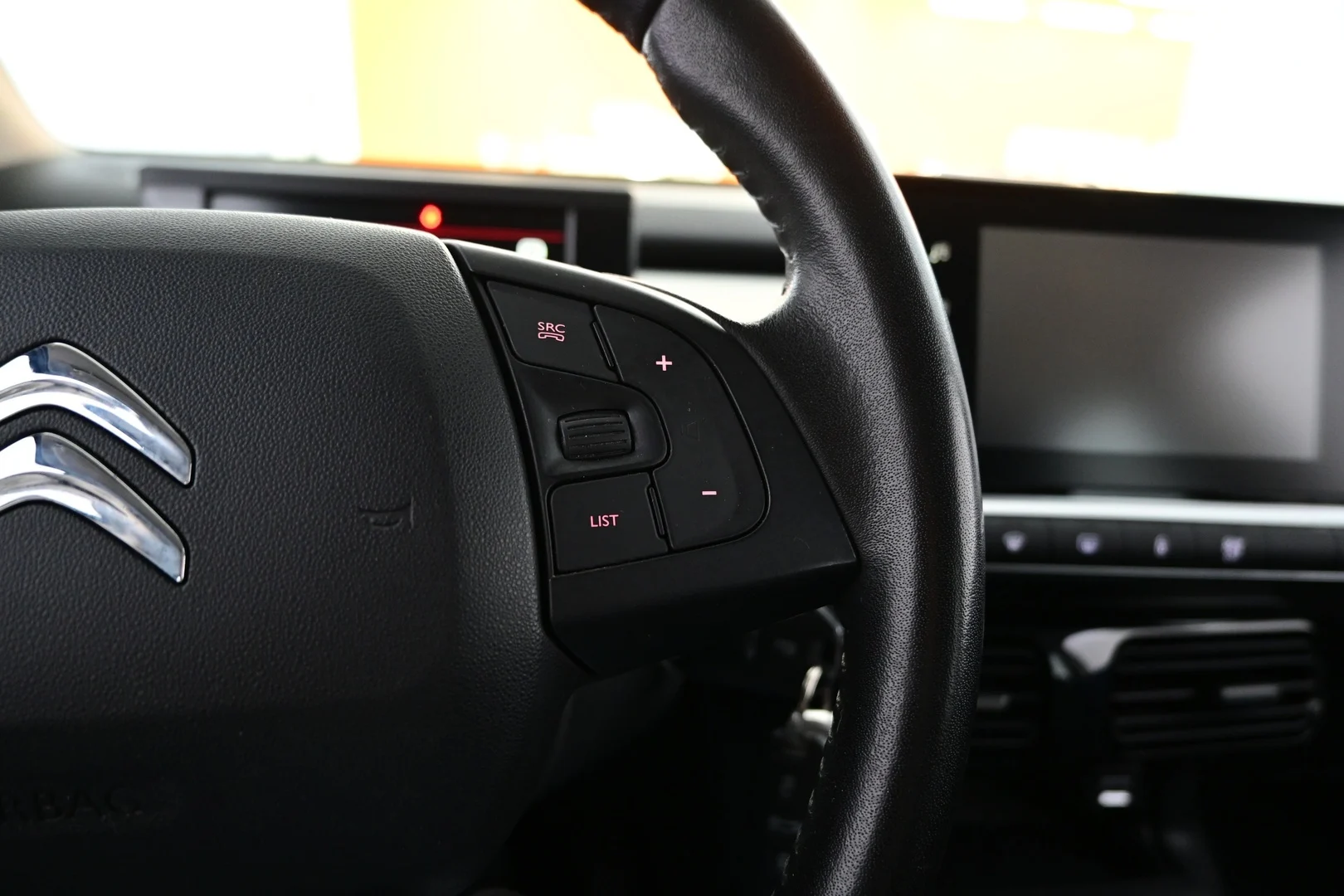 Car Image - 7EeXBmMK1vwtHW2xKwBLOv