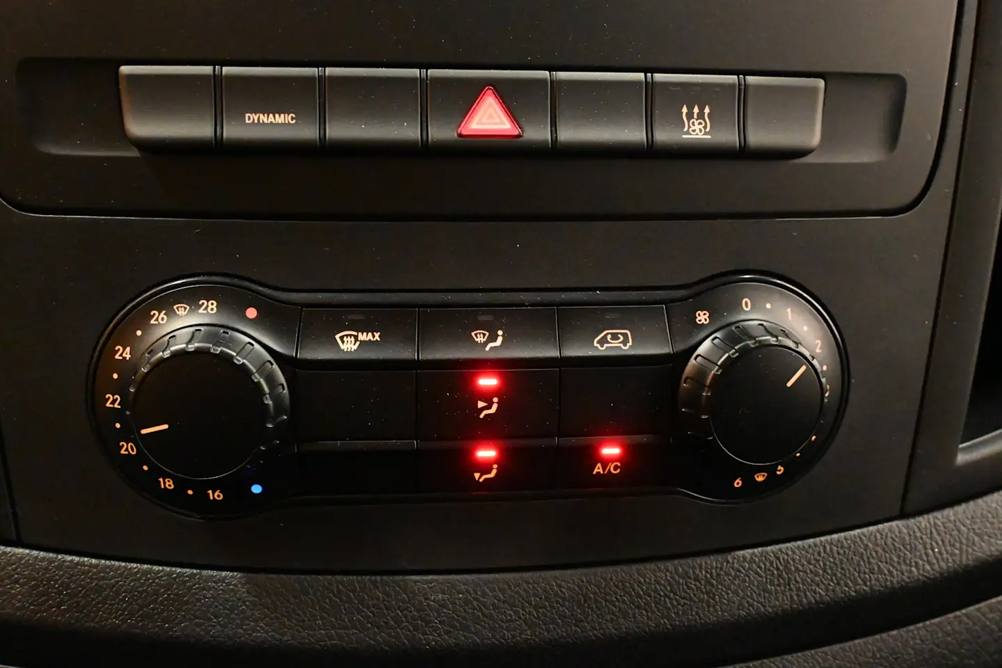 Car Image - 66YYgmgUh0SuMcULqx7zTc