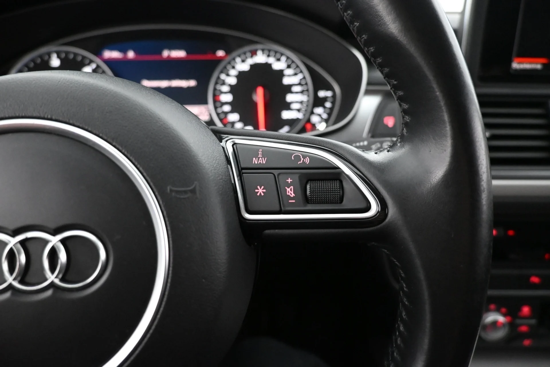 Car Image - 5q79eVewwcxP6mdANKC7FS