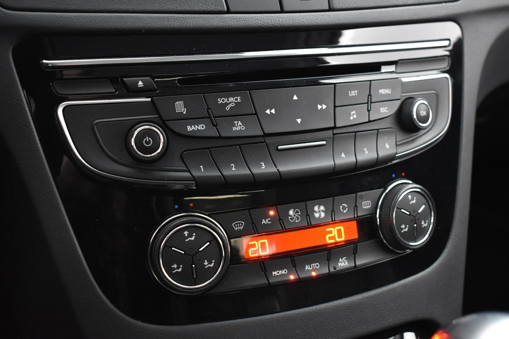 Car Image - mhyTFhZQoedqssjefeC9u