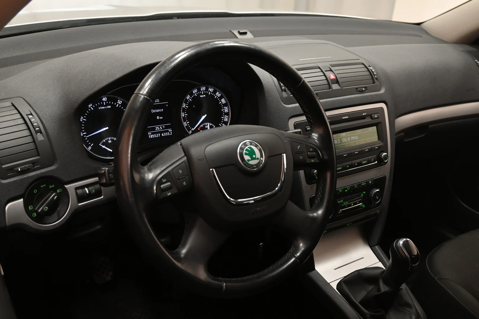 Car Image - 5stNttfri30WSpi3GGxLUg