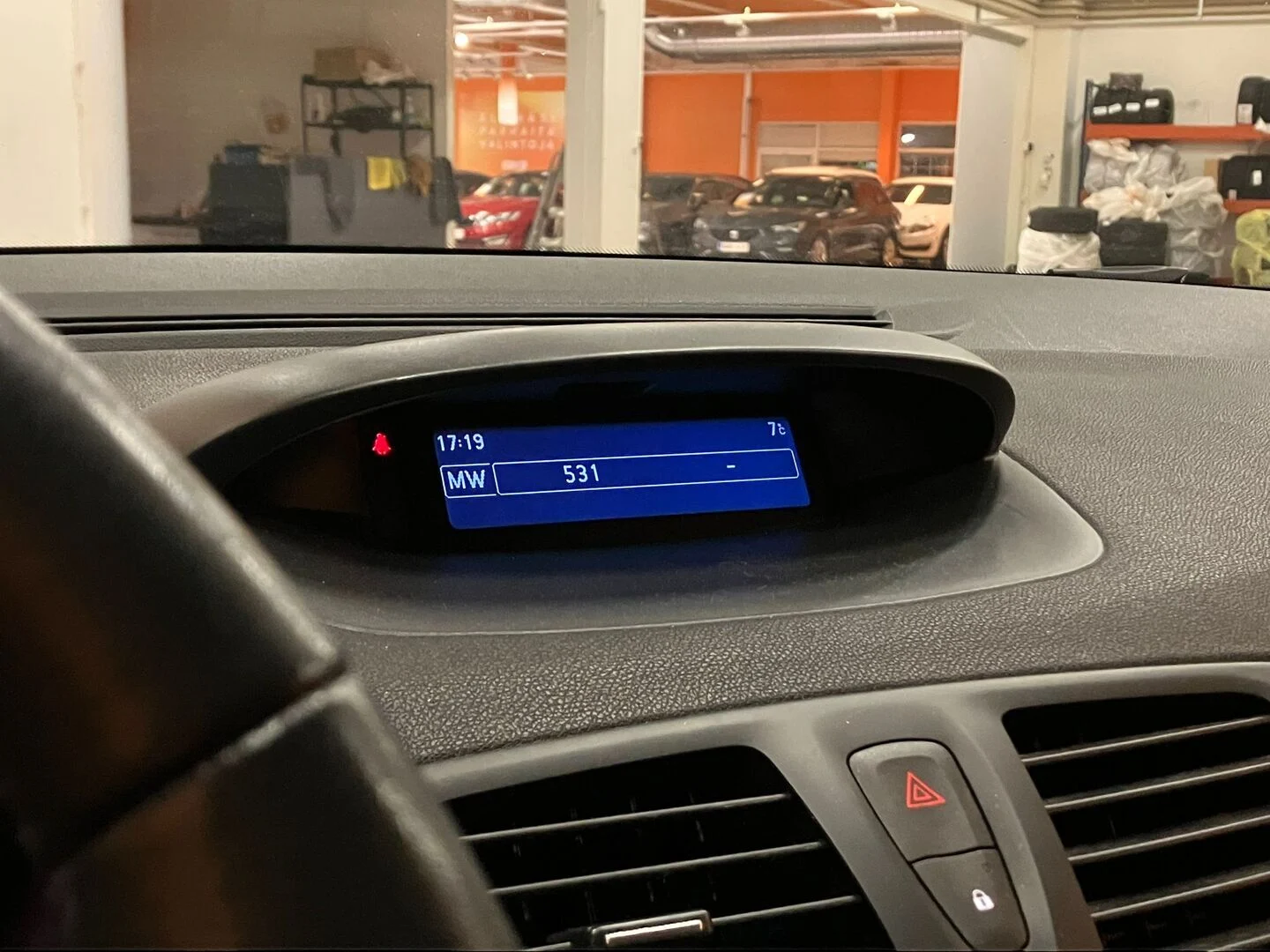 Car Image - 233aKTmQHH9iCvzbLN96pK