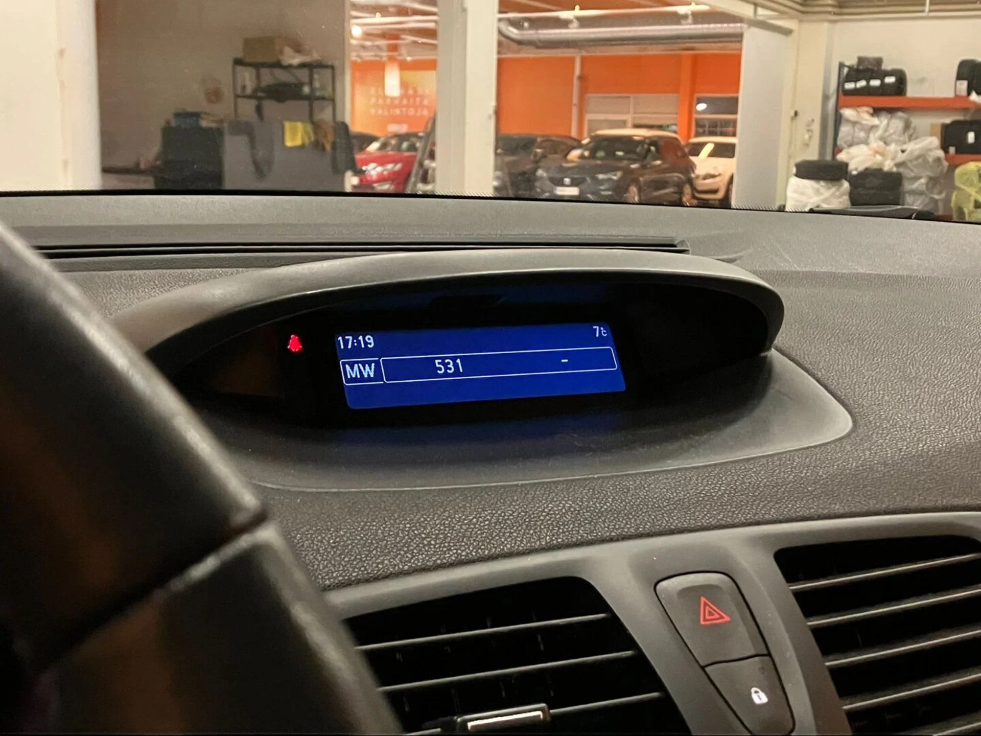 Car Image - 233aKTmQHH9iCvzbLN96pK