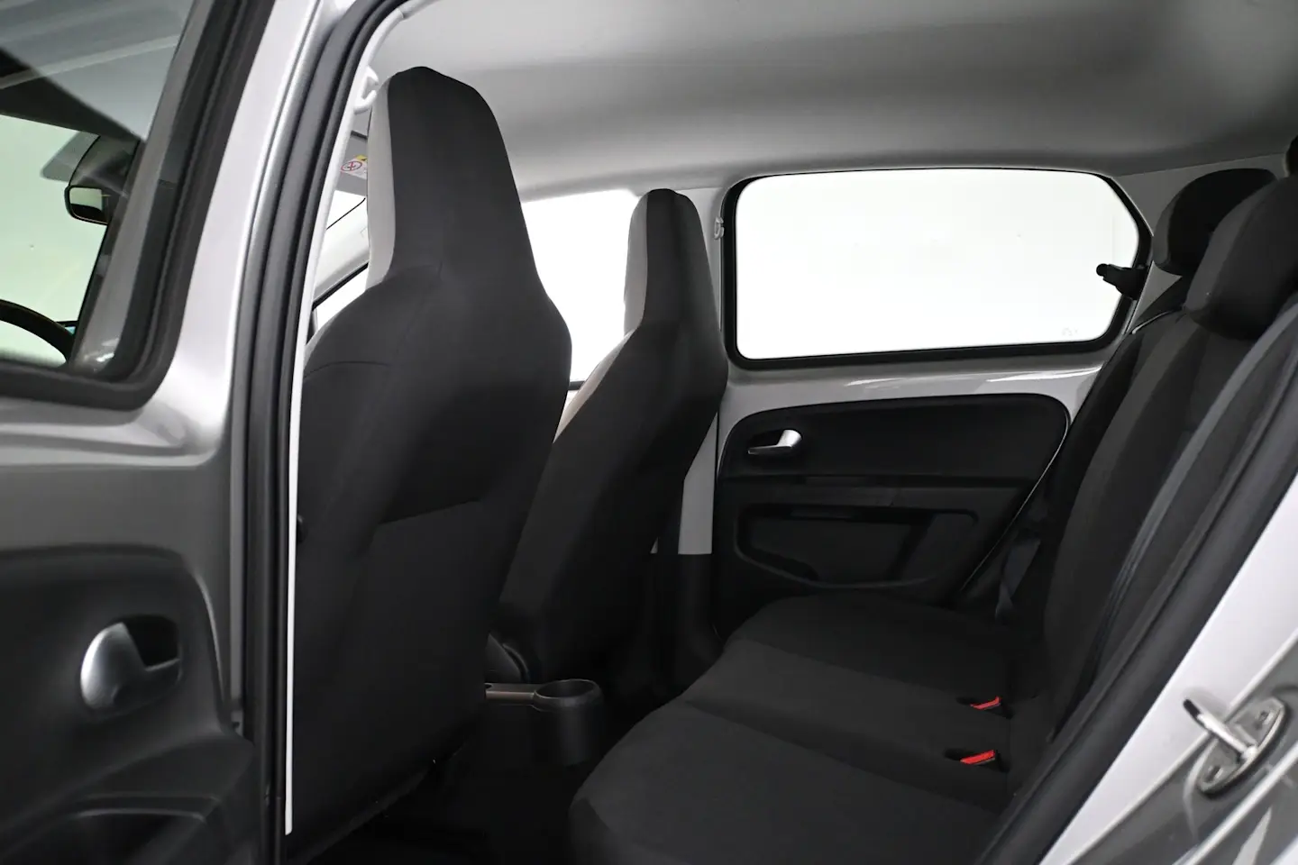 Car Image - OfzgmvkRvnDHUuvQbEclp