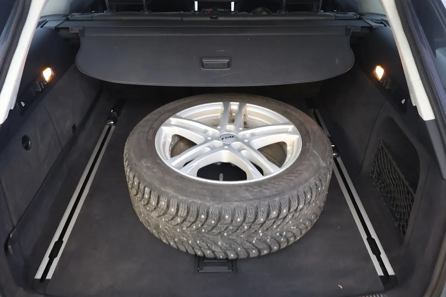 Car Image - aoU1ctYKUhYfIZFR0uBvY