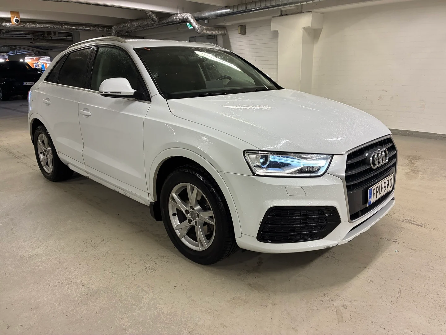 Car Image - MrIYCu49TfQIPi8LcpJk6