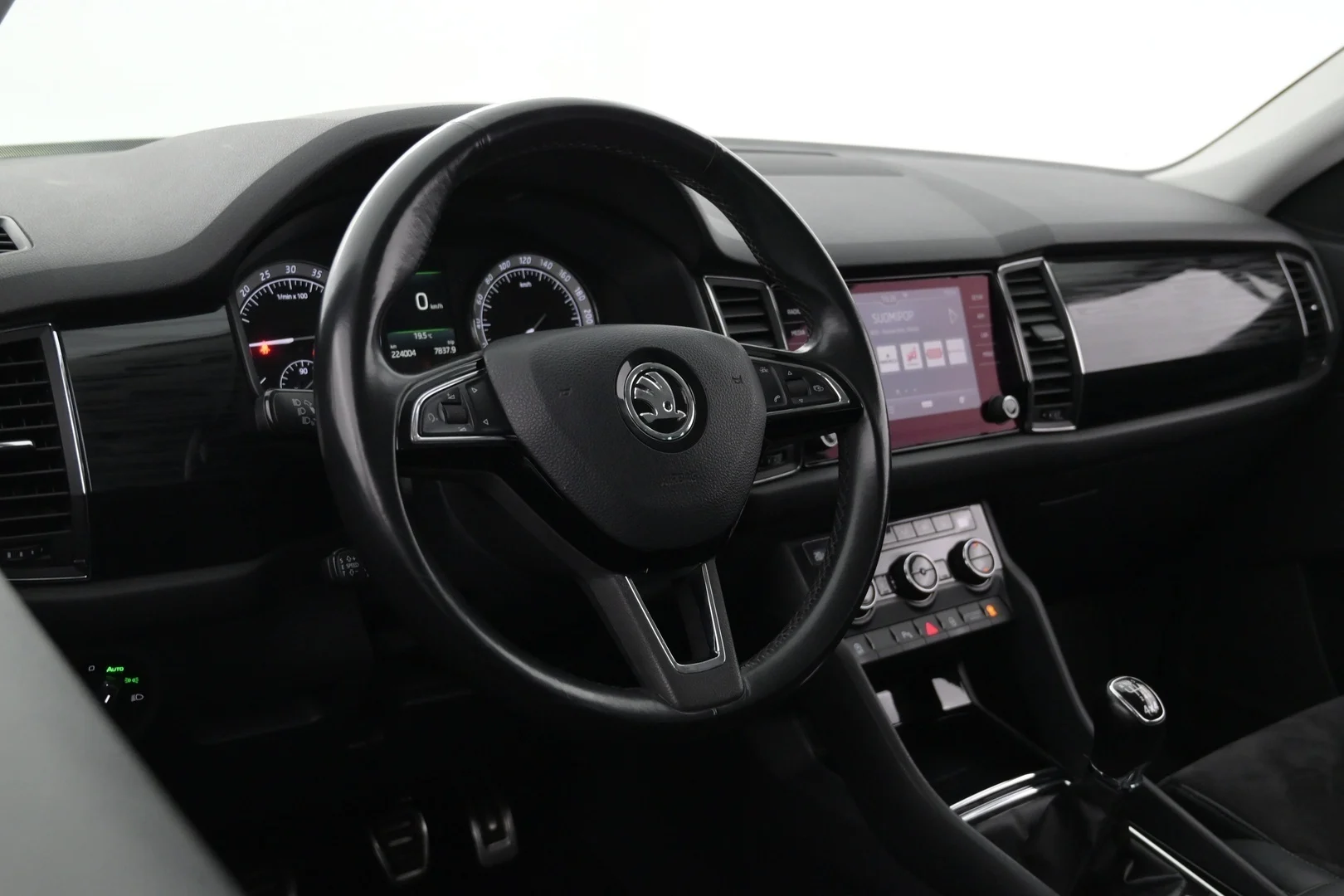 Car Image - 6VAlMILiVP9J8KbHu6L2pJ