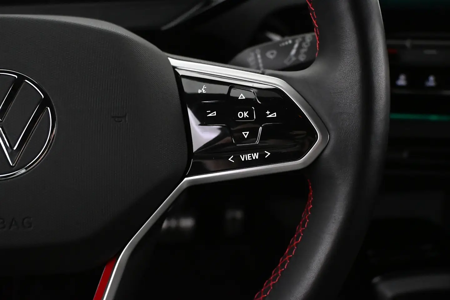Car Image - 6QL8slahK0DDufe0LC897v