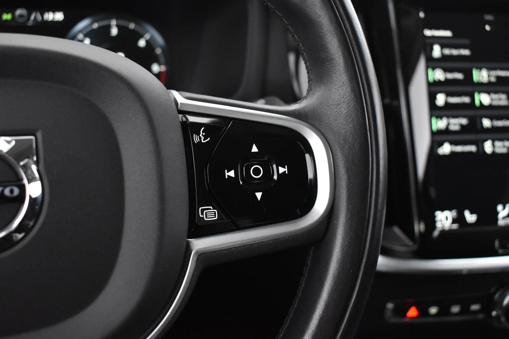 Car Image - 5pN36S9n7BJ4bsQlznTVhp
