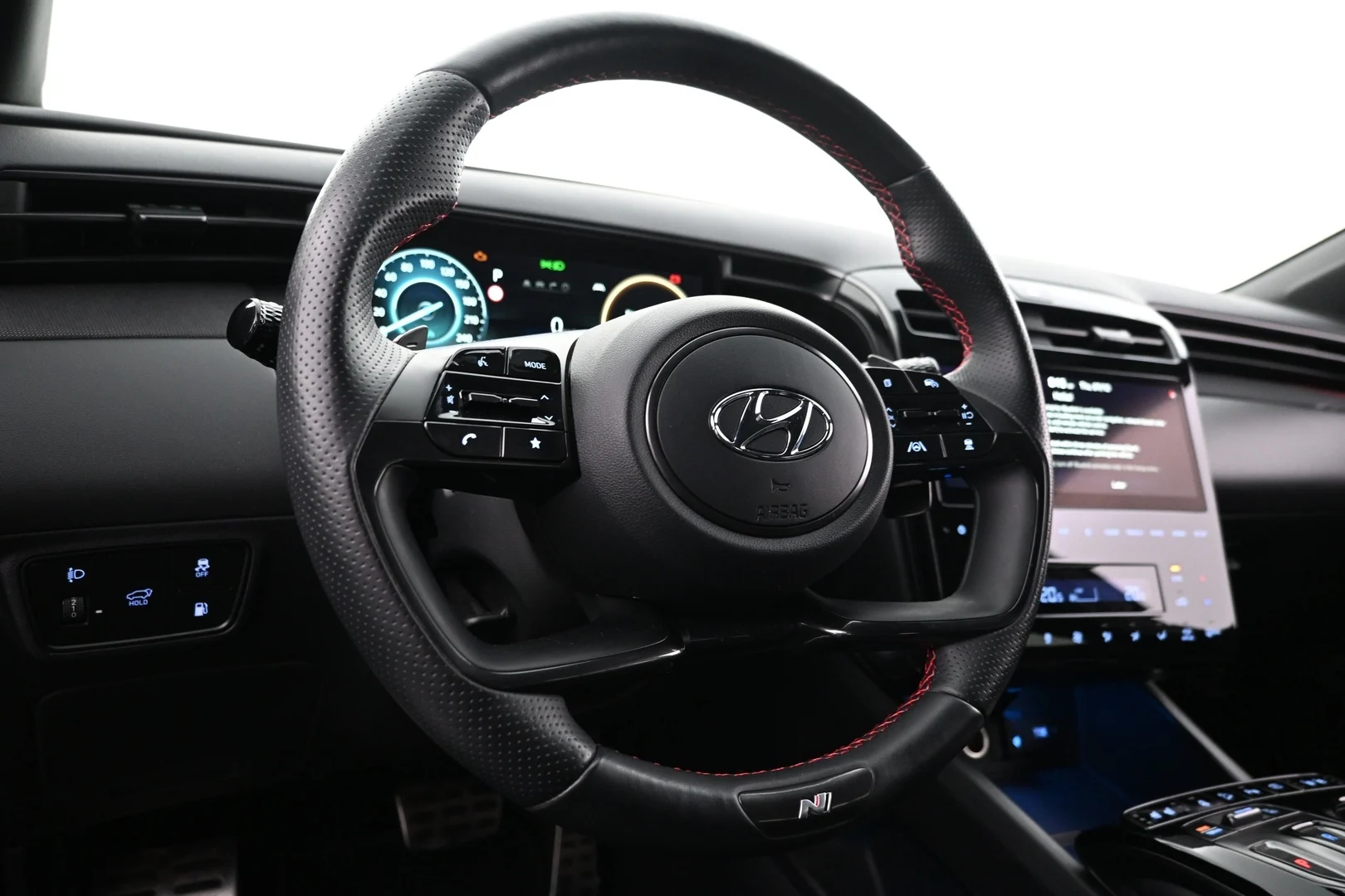 Car Image - 3Y99NZvMAiwFaP2Nu6FVl9