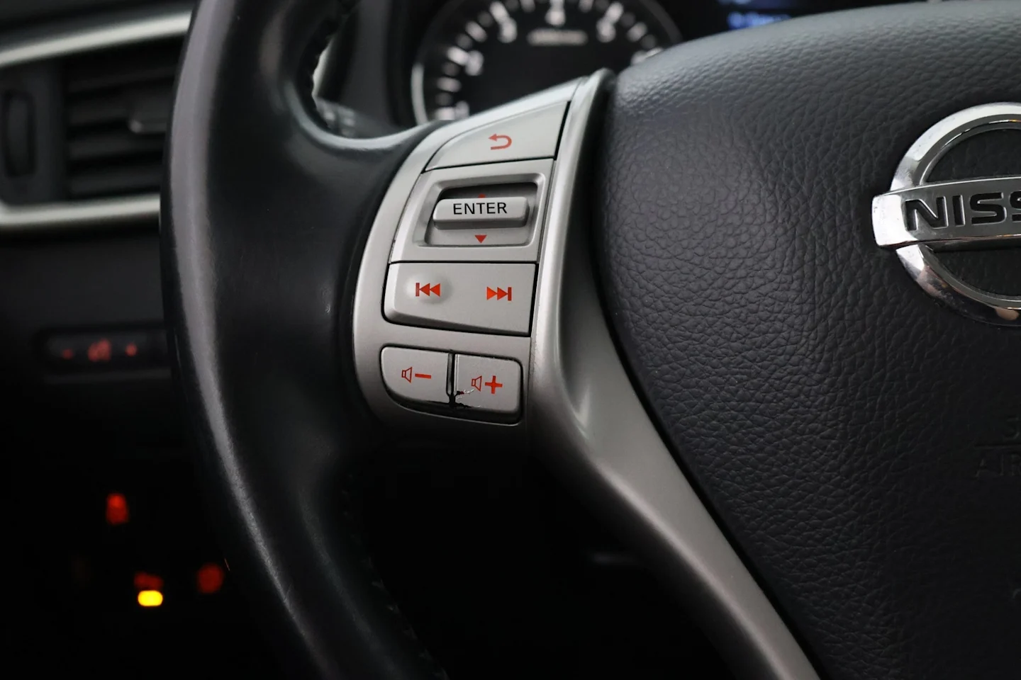 Car Image - 7l2MUxzMMZWmWiRGr6okj6
