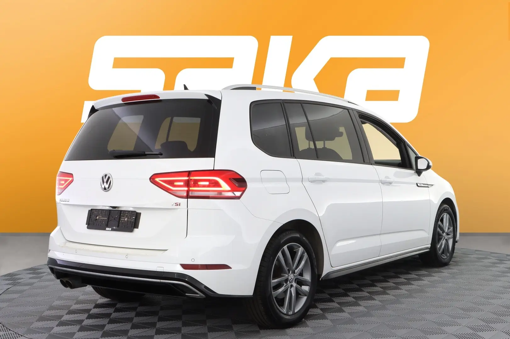 Car Image - Q2BXNQbIqW5plPjr7lXbn