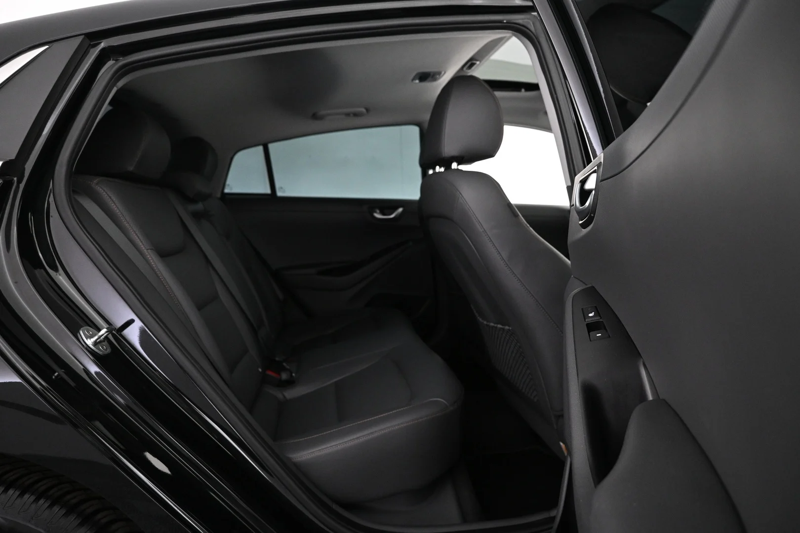 Car Image - 3jtmQi8VsAU5QOo7j8BBZo