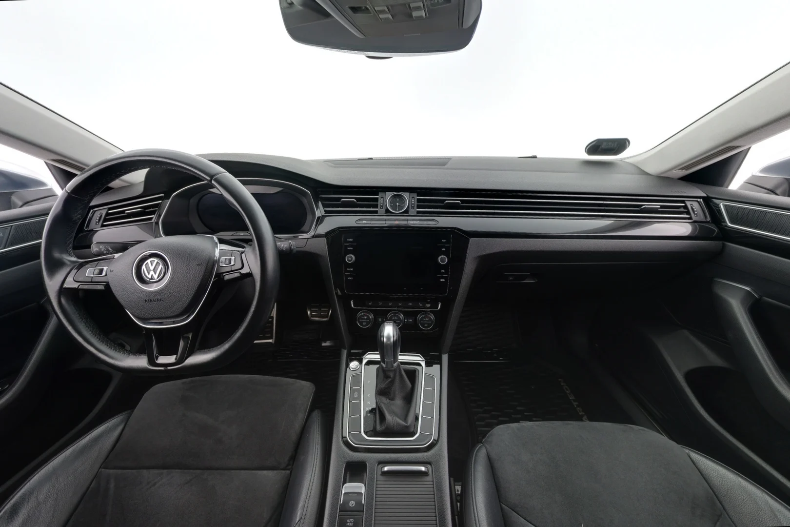 Car Image - 2uSetRmLrhgu4jQWtjDbEV