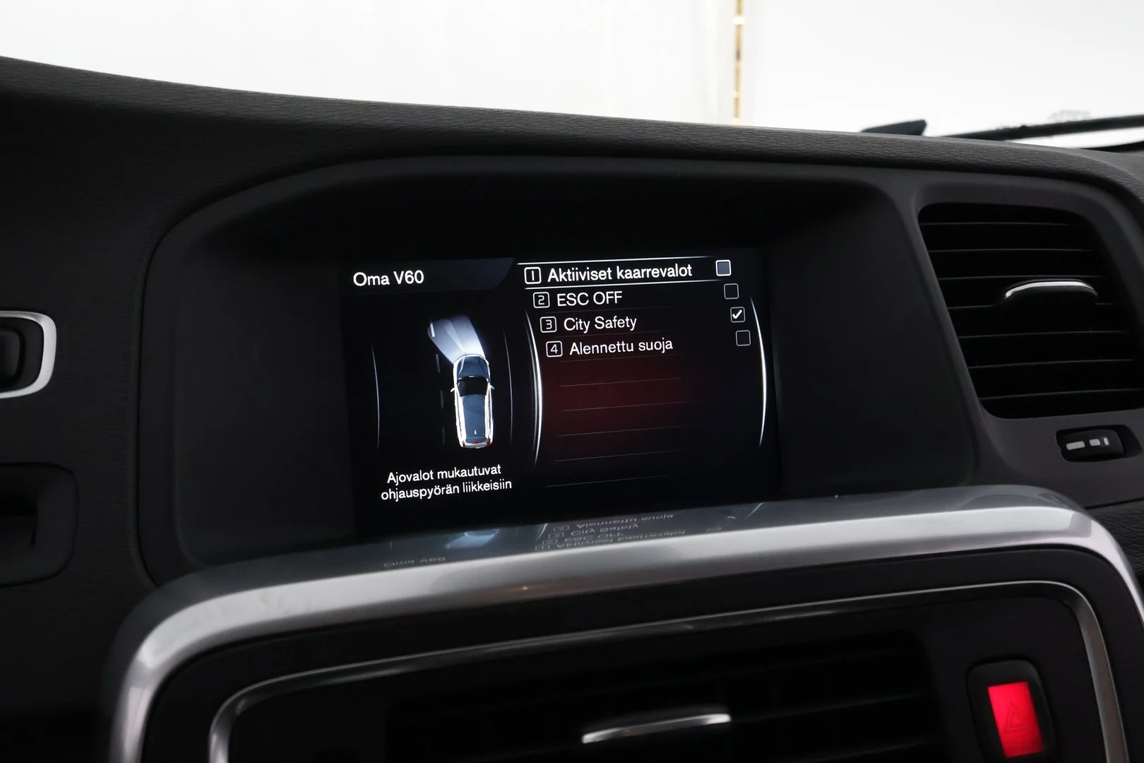 Car Image - 1k9Y3kE85QU2mg2N5uxWPR