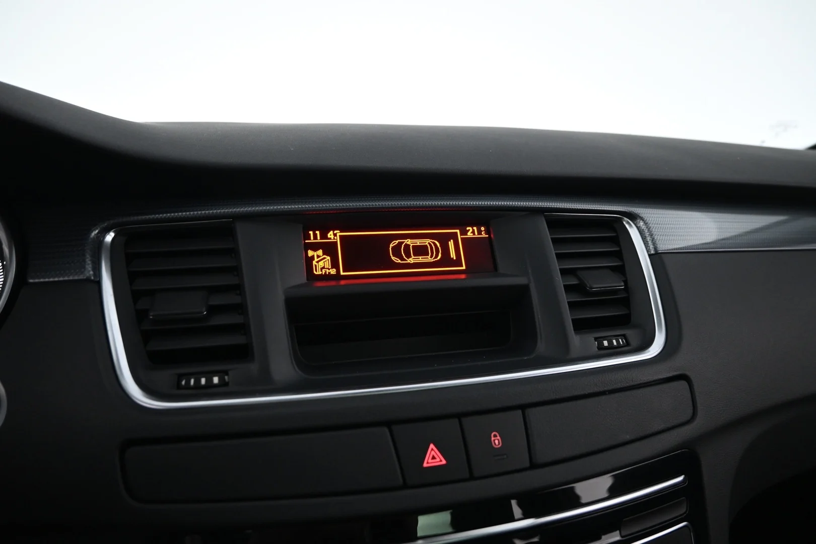 Car Image - 1ShlTeww3I33yliTcIYpXF