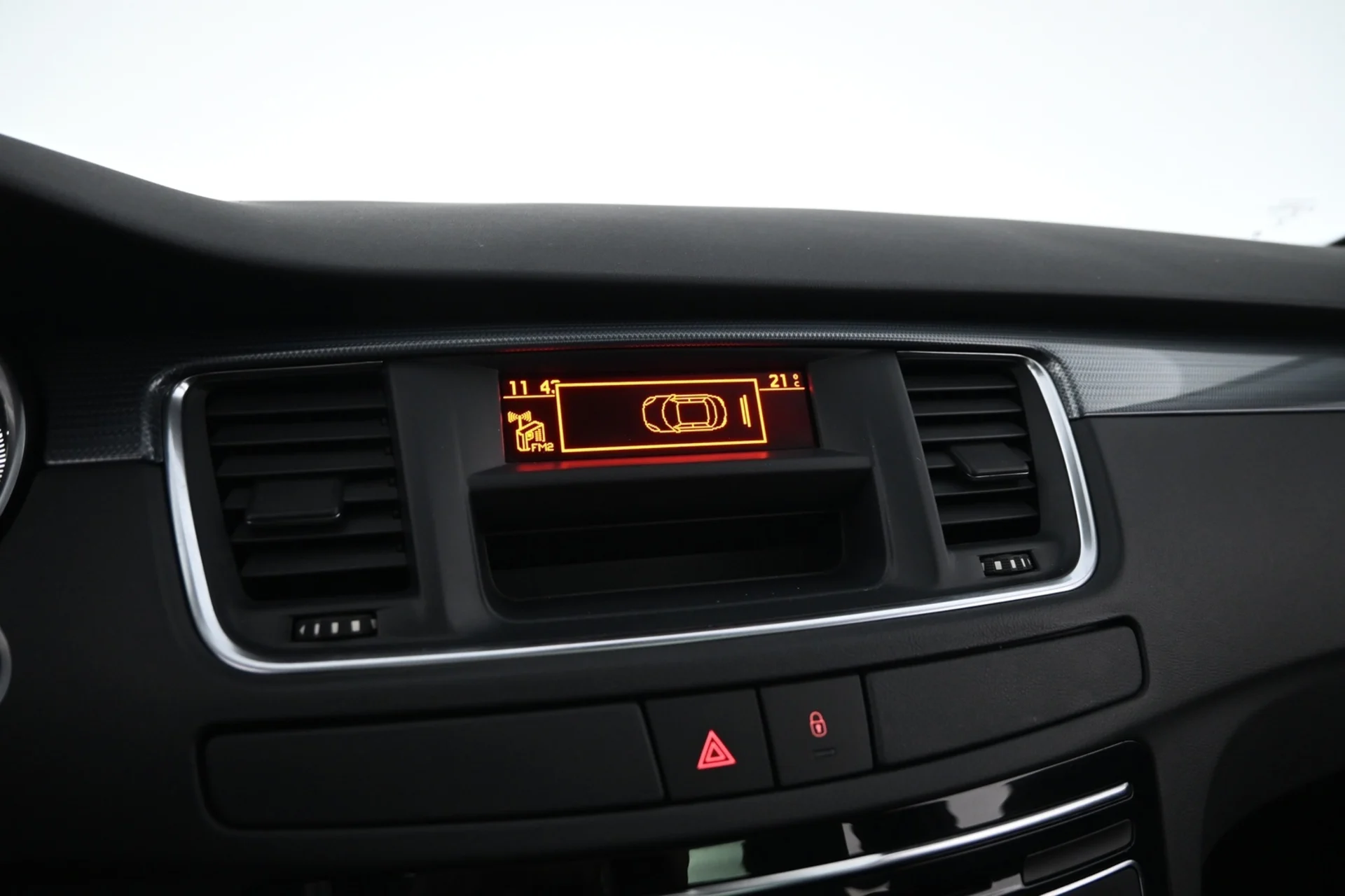 Car Image - 1ShlTeww3I33yliTcIYpXF