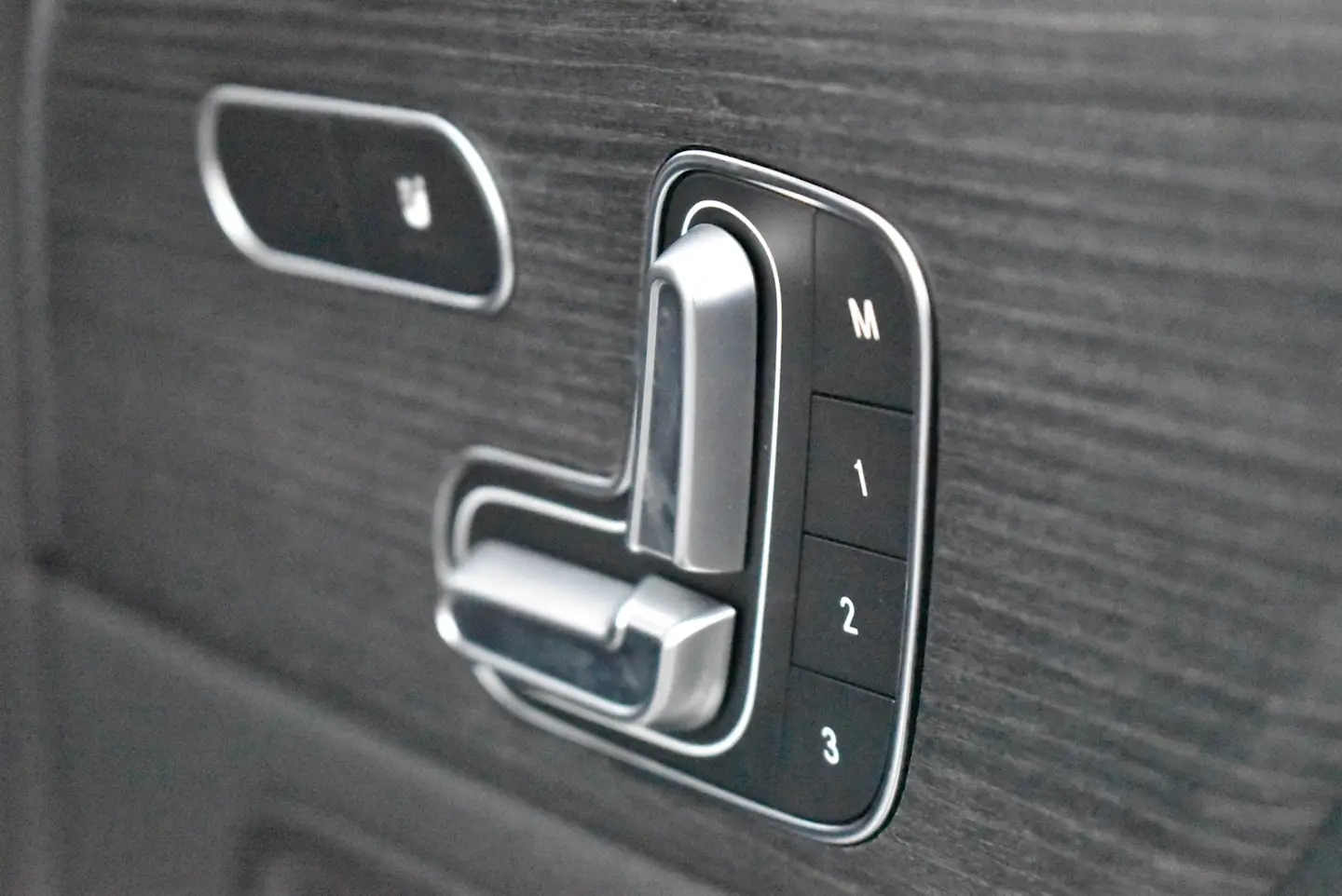 Car Image - 1b6RIeoTckCZYNjNxSakpY