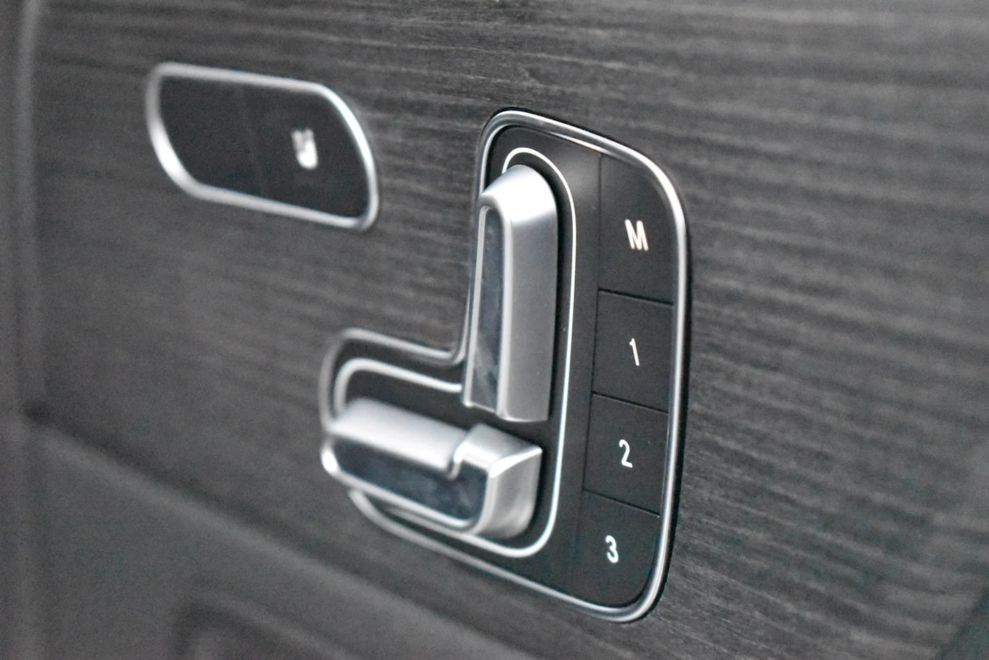 Car Image - 1b6RIeoTckCZYNjNxSakpY