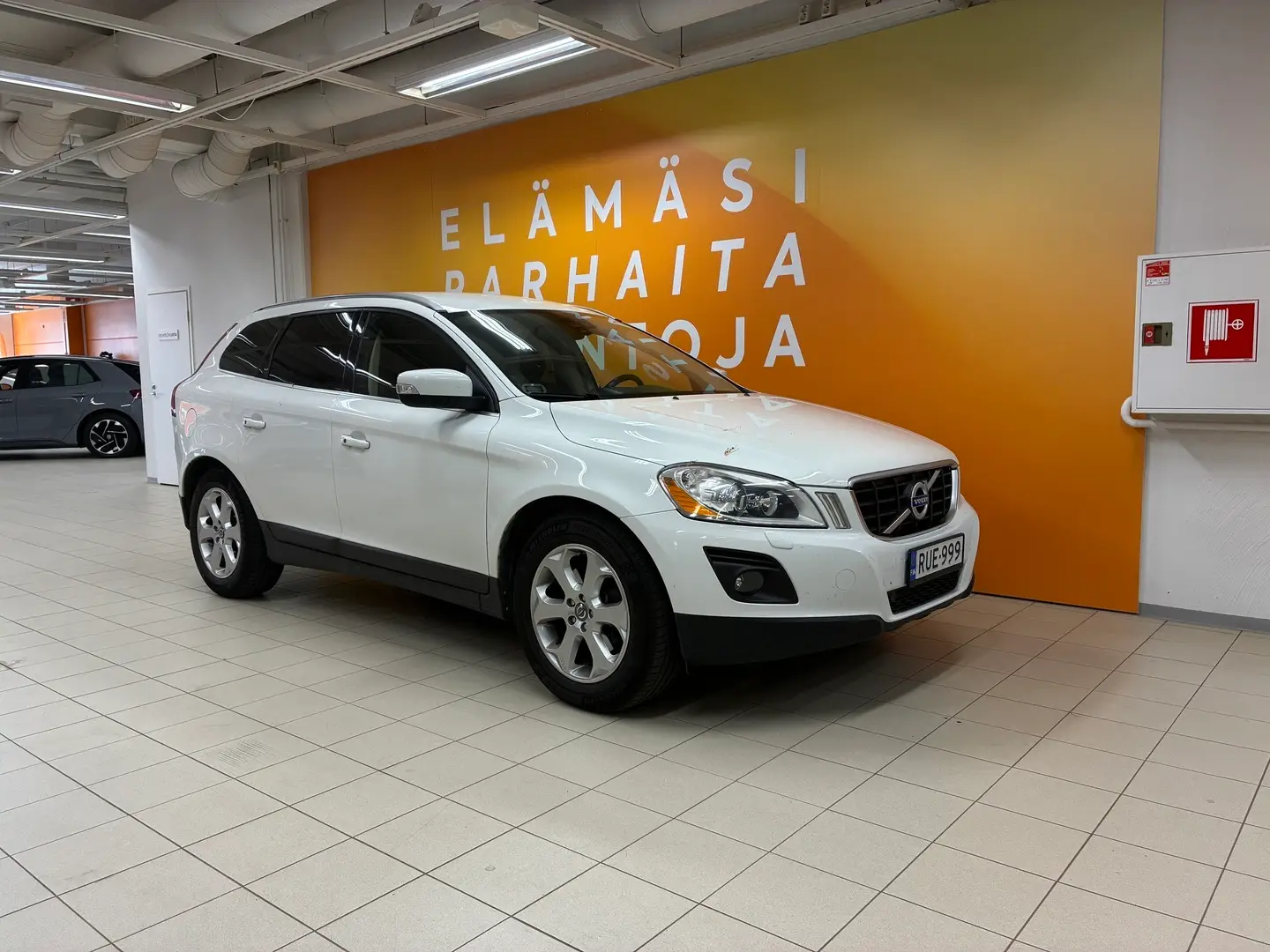 Car Image - 4twD5a1i11hjg0b2a4ZOAy