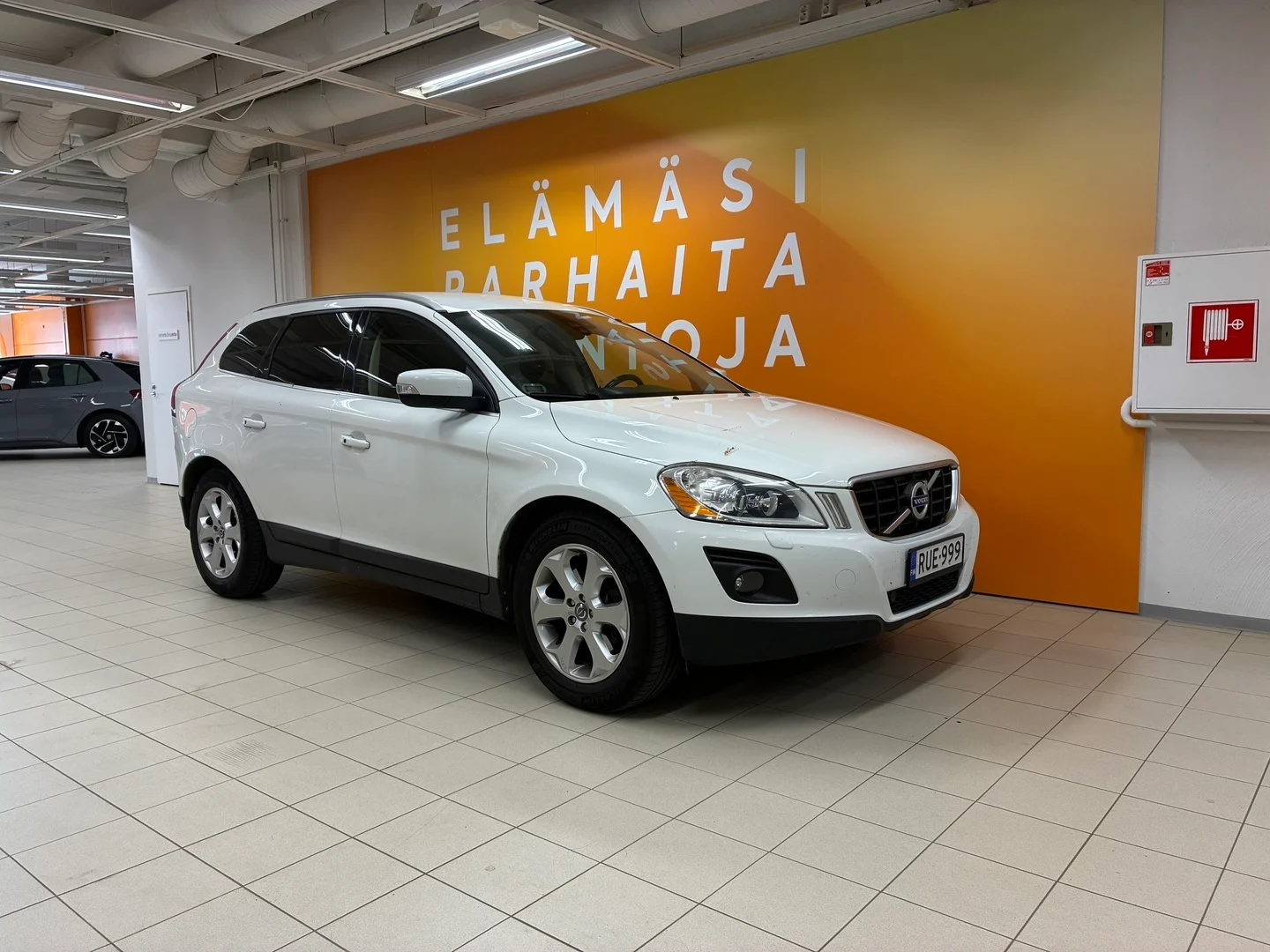 Car Image - 4twD5a1i11hjg0b2a4ZOAy