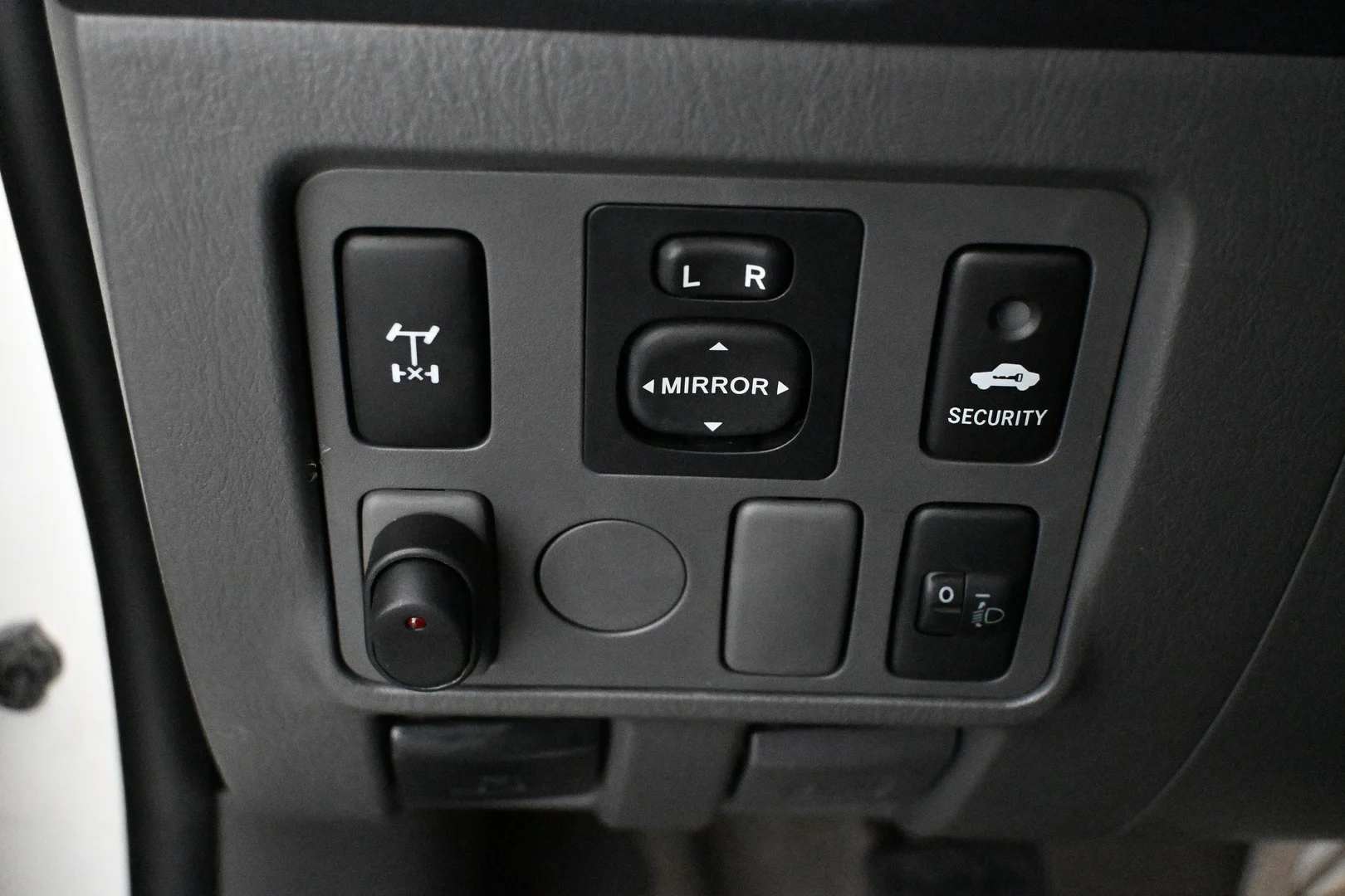 Car Image - 1d2ABg6SL2QuV1XyC0zh5w