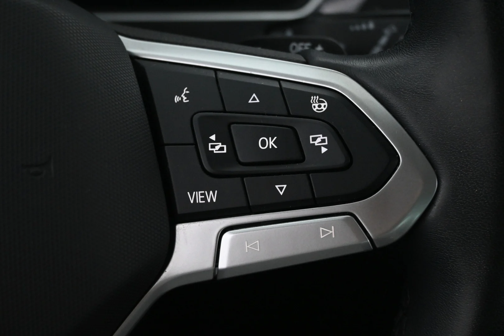 Car Image - 1MDQMv69anjWhttmJ2tJaQ