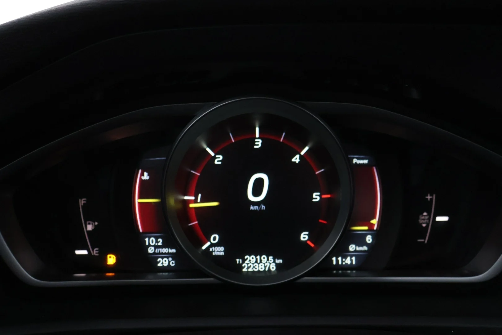 Car Image - 76No27FeUSq4m57u6d8llG