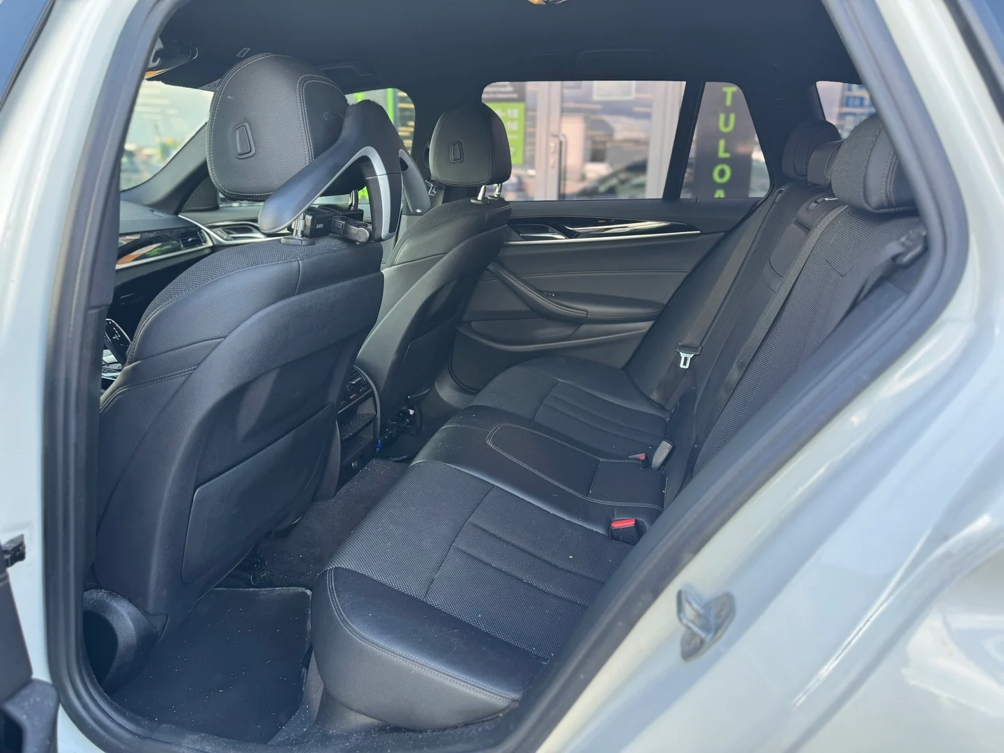 Car Image - 60vs74qmLOAzVJSpIvOHNZ