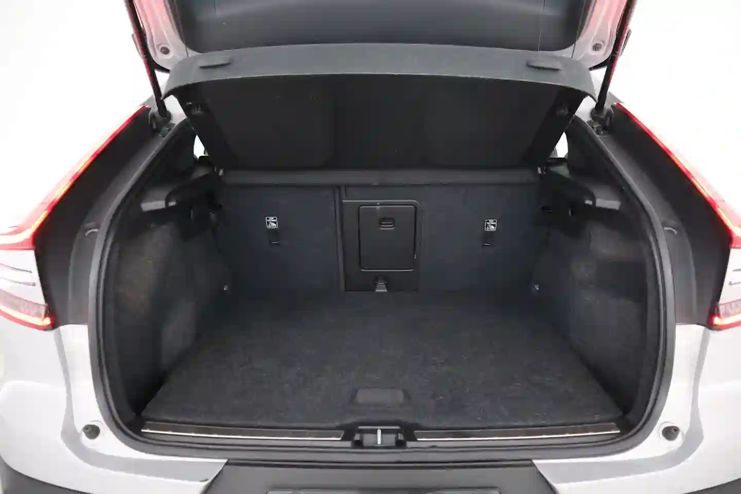 Car Image - 2WEjcSK5gfQeq9K0NFpatK