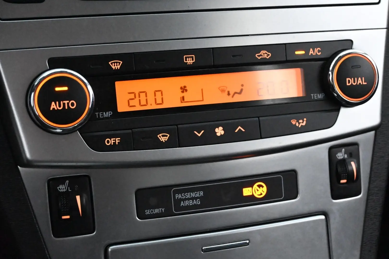 Car Image - 5SgZ2V3veYc7uhKmCqAhtn