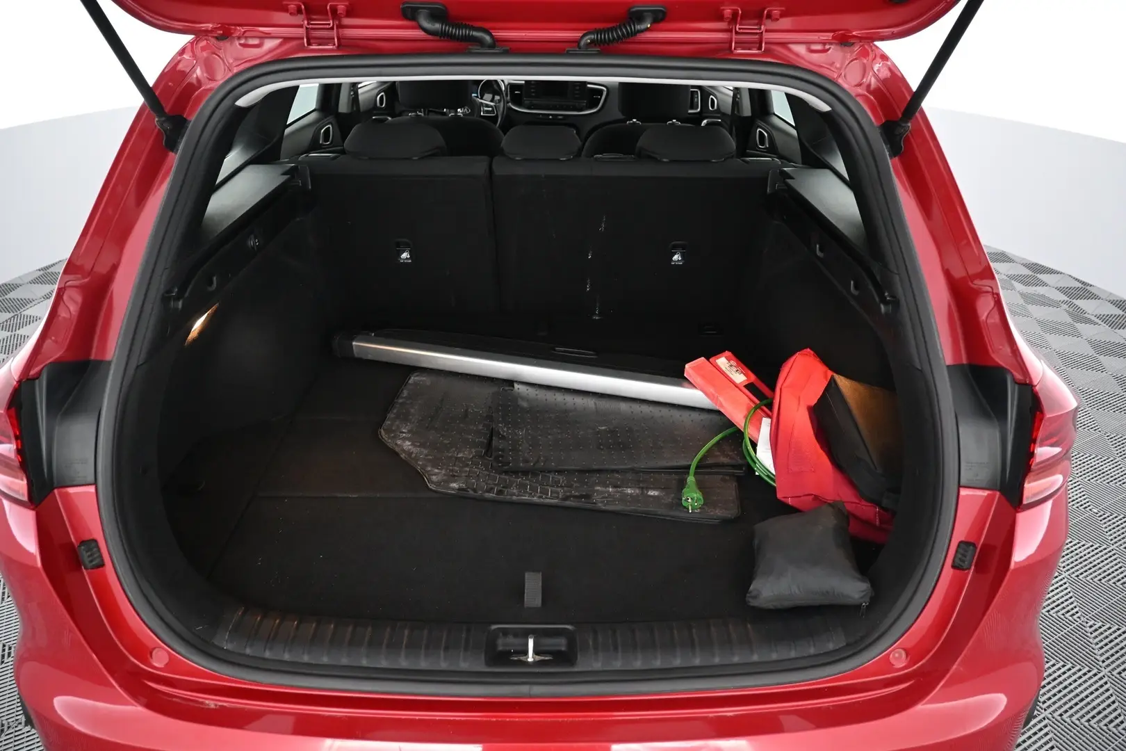 Car Image - 3wRlv9dibSpwKJrtMqDZMi