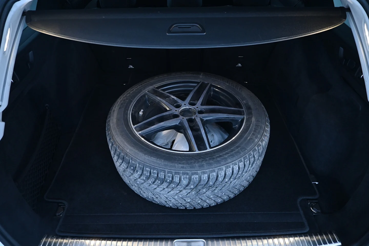 Car Image - 5kq6VLMW6qDa81fOZvqhb2