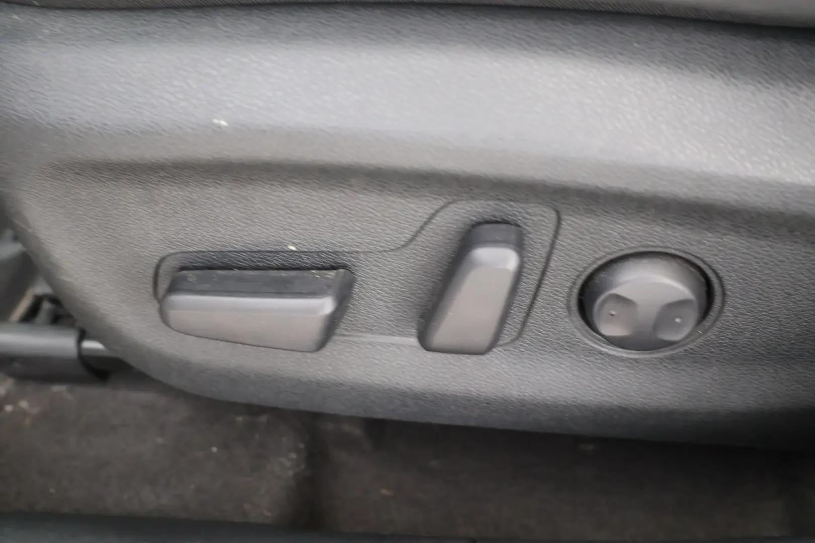 Car Image - 14uESrhtJrsBuOifHDtYnE