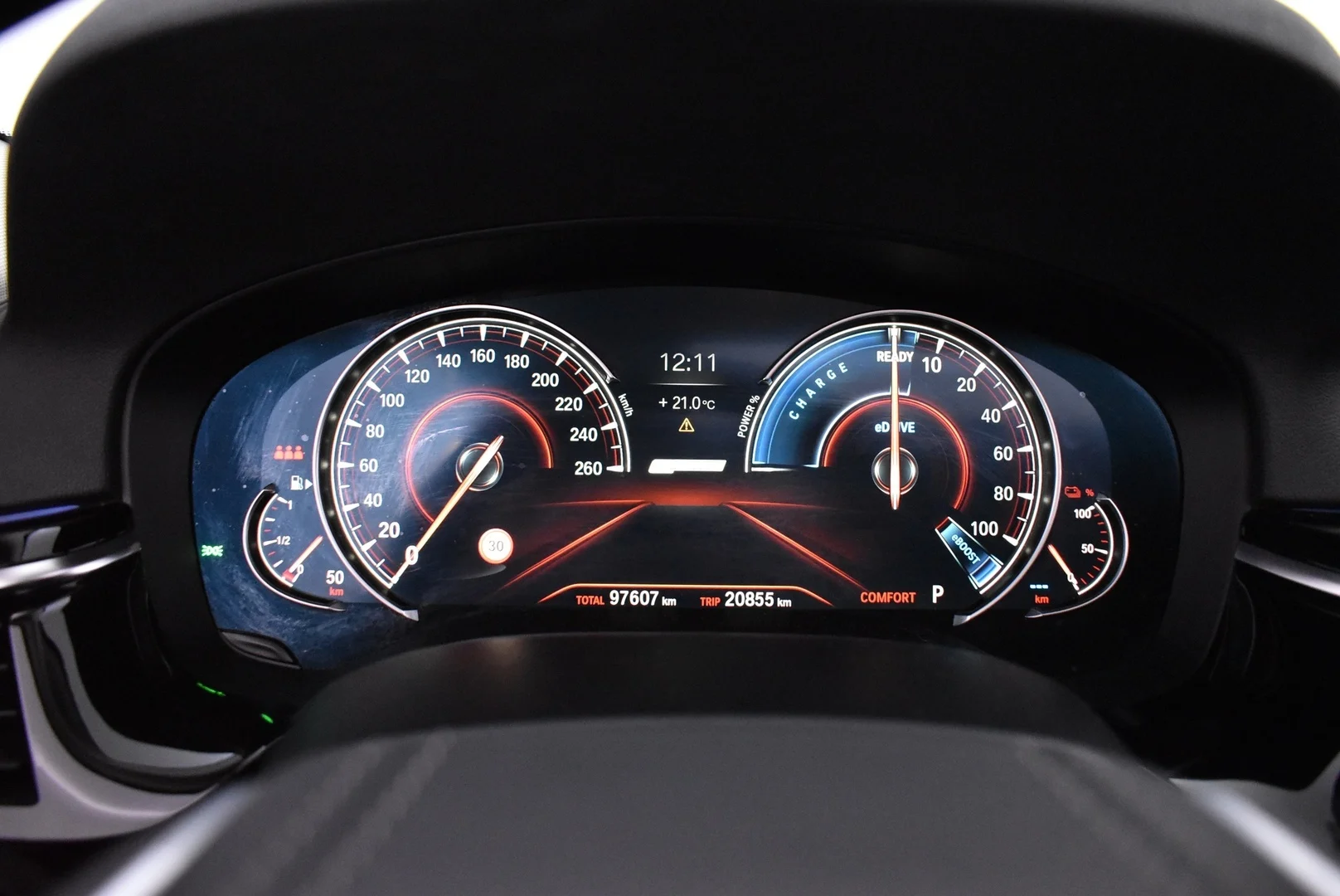 Car Image - 10x7DI300gjr3XC7yxPZQn