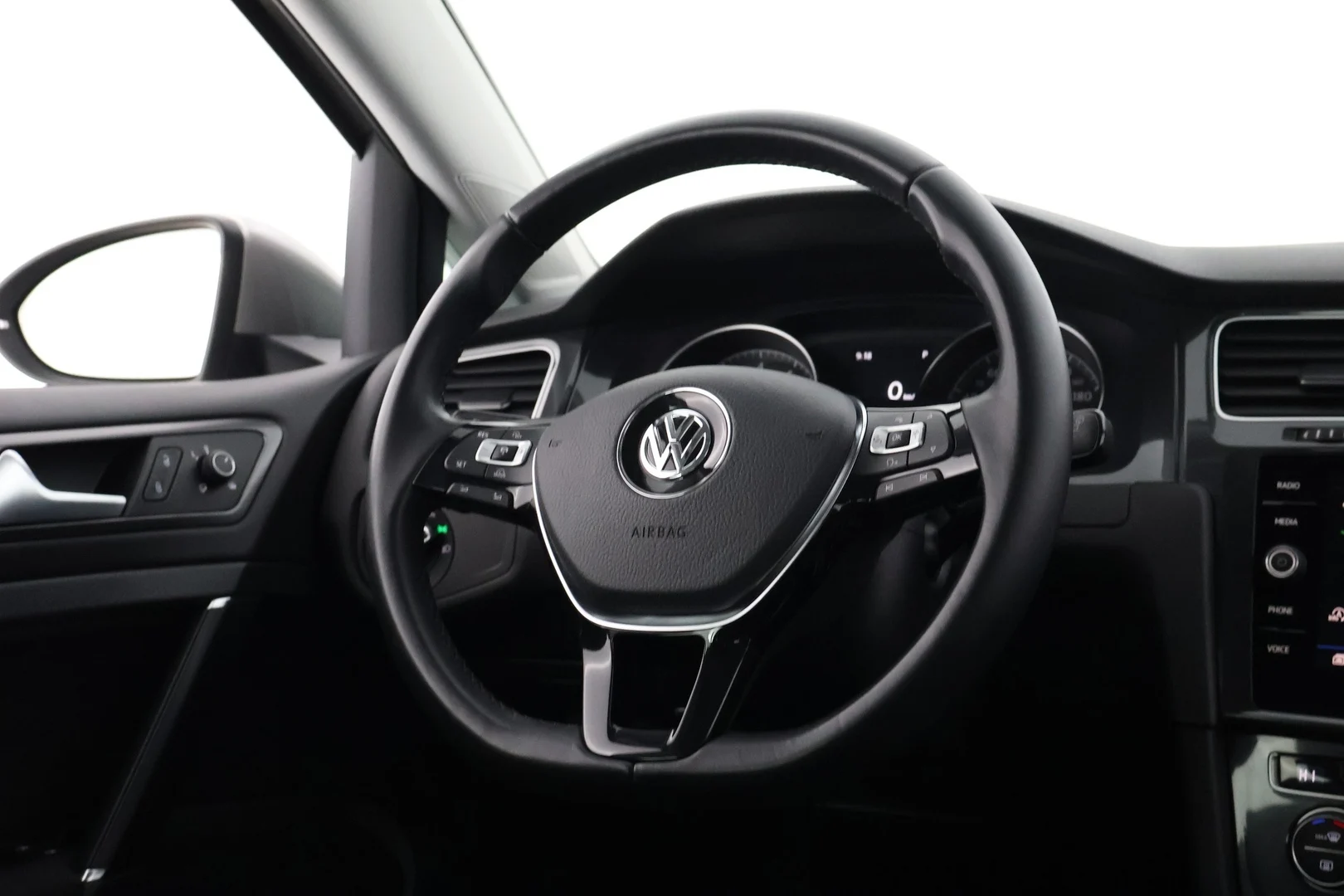 Car Image - 3PUVgrPcMiEPAXT110xNHr