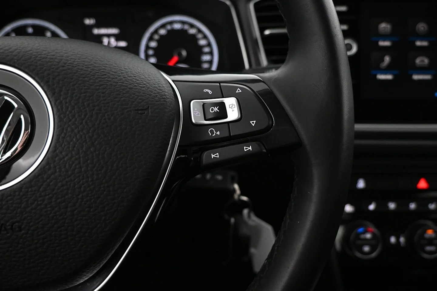 Car Image - 6bqaEdko1Juxq4OrAf8Zr1