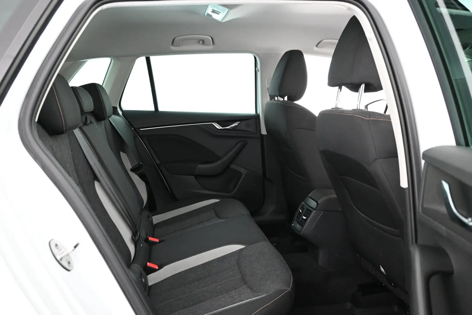 Car Image - 6XALRK9QNwwQRCgyroRArc
